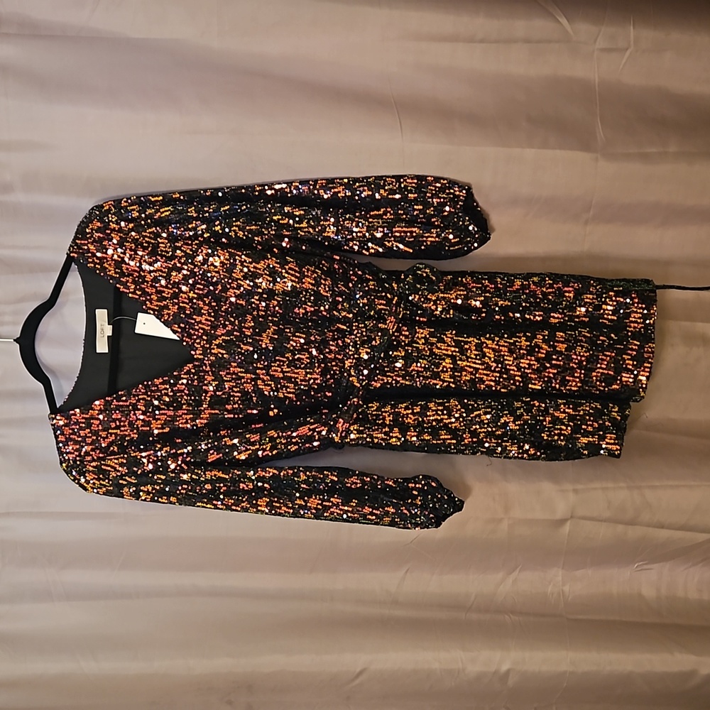 LOFT sequin v neck dress women's size large, NEVER WORN